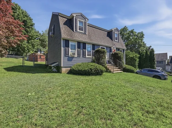 251 Totman St, Lowell, MA 01854