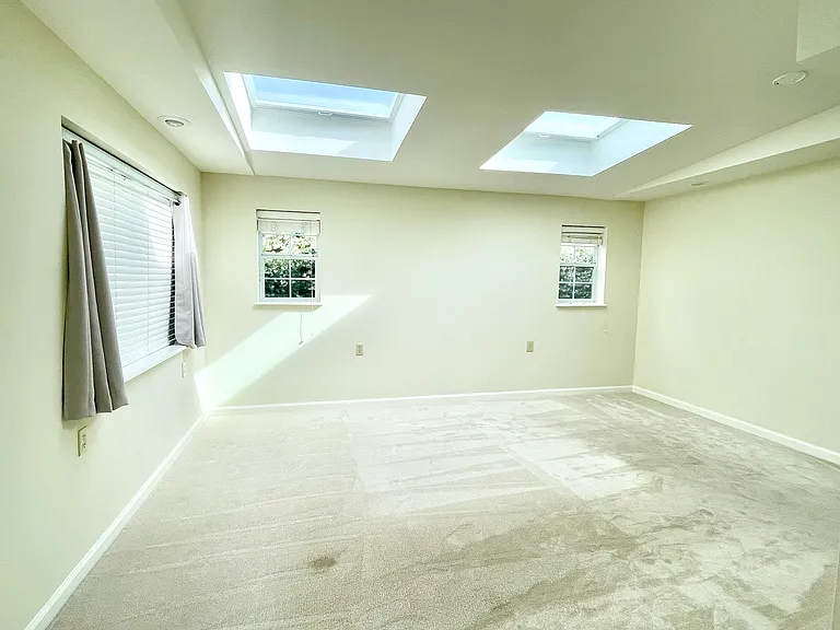 211 Cambridge Ave — Photo 20