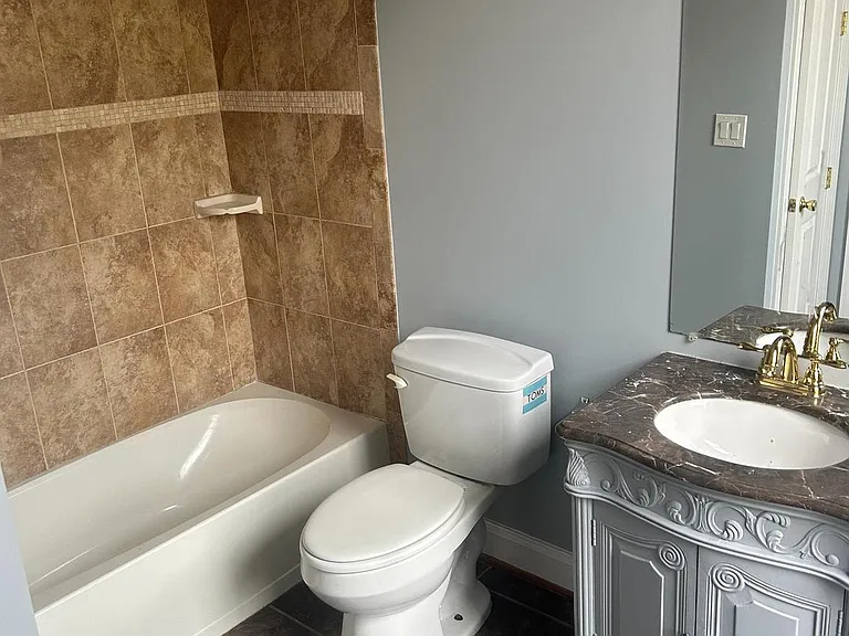 1169 Morse St NE — Photo 13