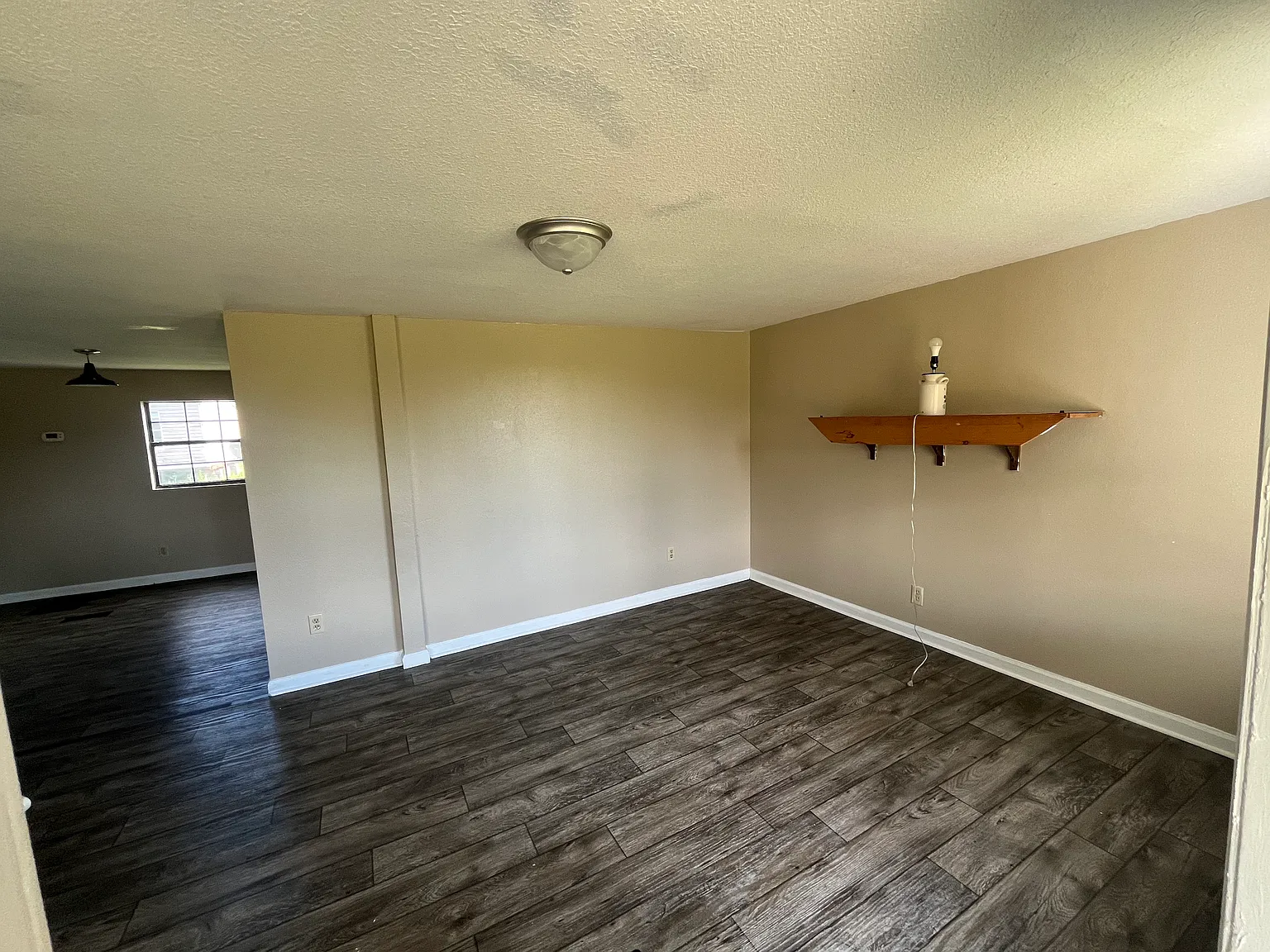 3 bed, 1.5 bath, 1100 sqft, $1,200 — Photo 3
