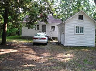 6037 Lakeshore Dr, Montague, MI 49437