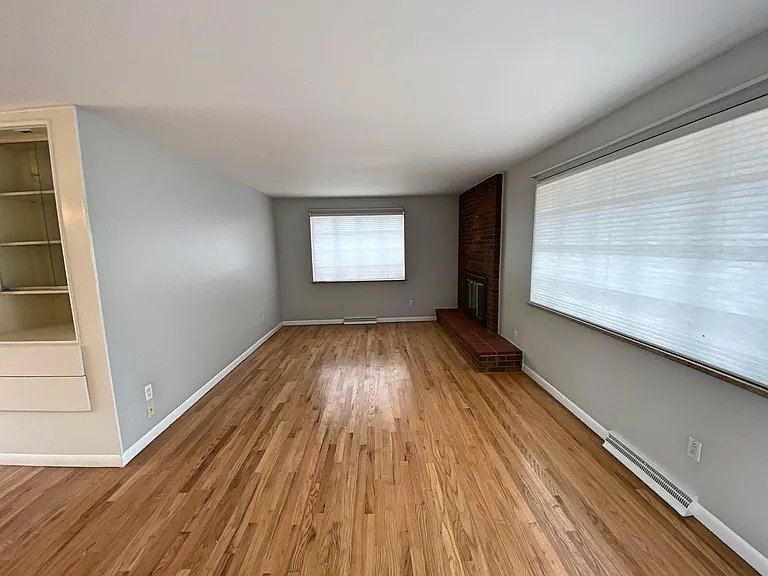 10640 W 62nd Pl — Photo 3