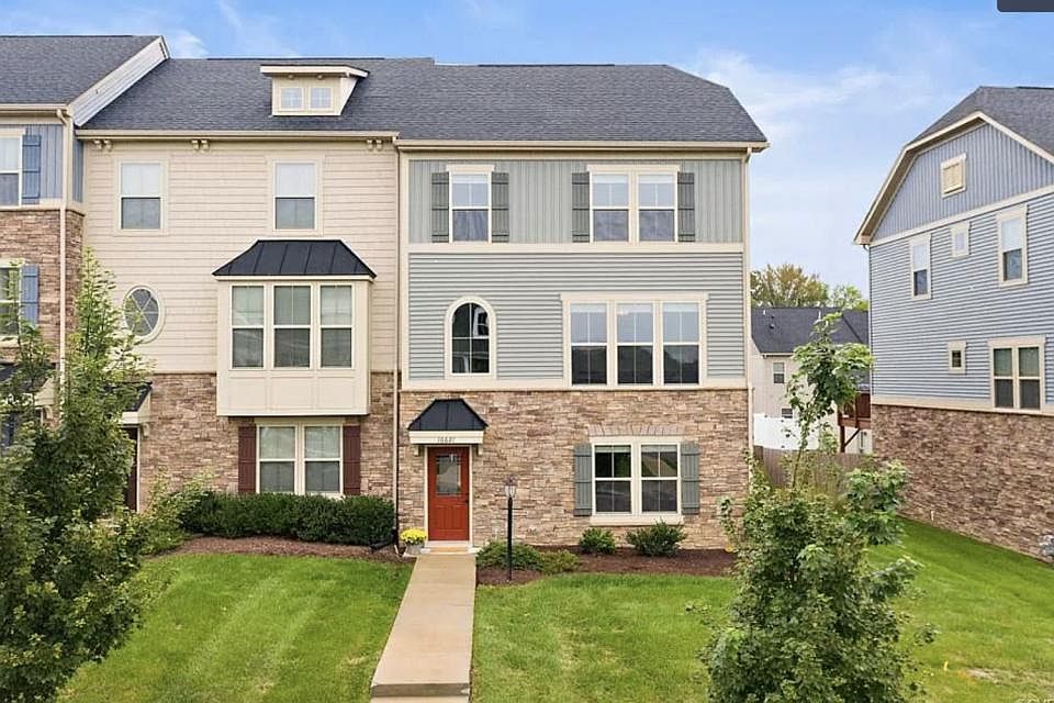 1st image of 16621 Gossamer Dr