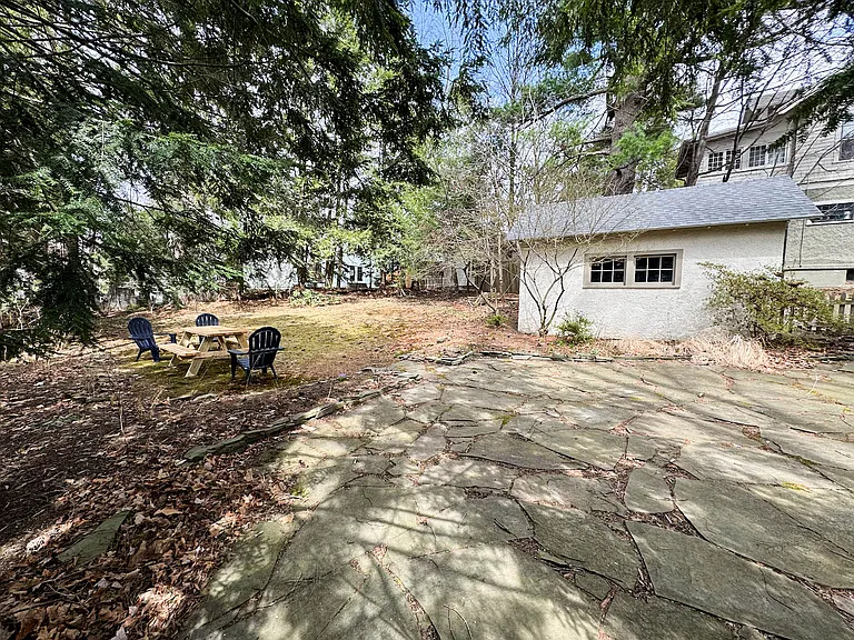 118 Wait Ave — Photo 29