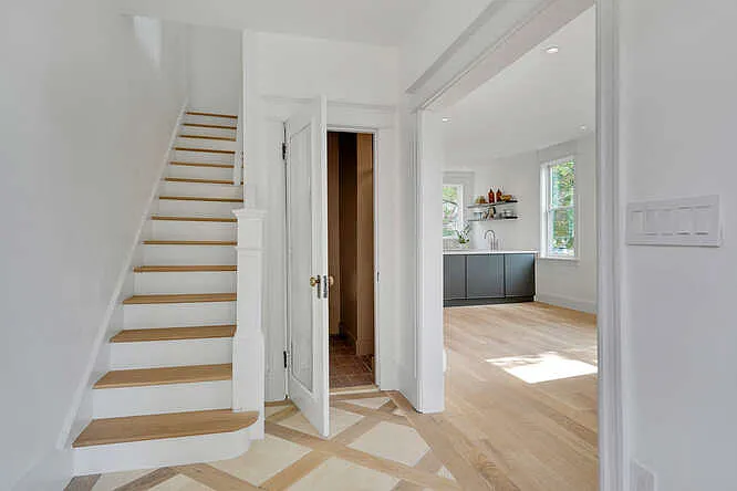 4 bed, 3.5 bath, 1900 sqft, $5,300 — Photo 2