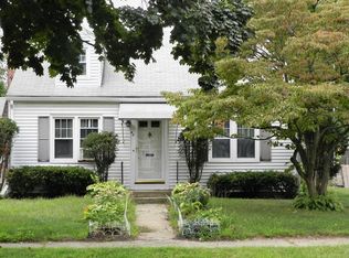 42 Bessemer St, Springfield, MA 01104