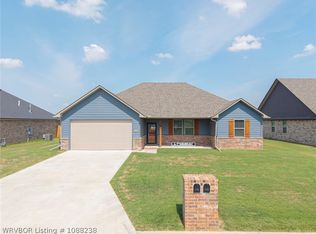 118 Countryside Way, Pocola, OK 74902