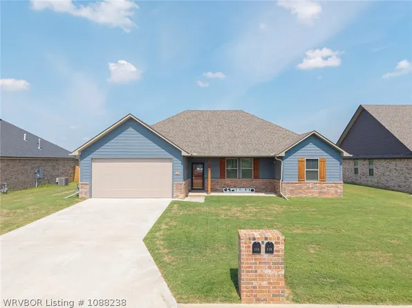 118 Countryside Way, Pocola, OK 74902