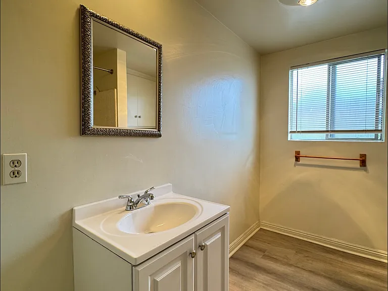 5708 Temple City Blvd — Photo 10