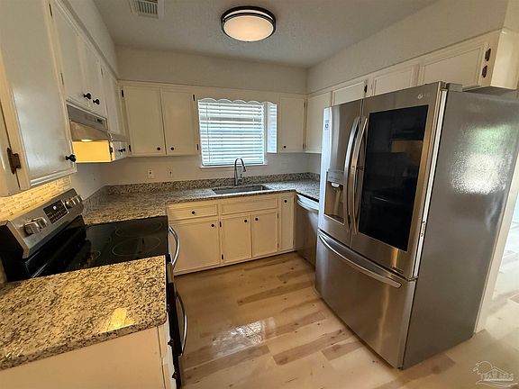 4th image of 208 Elliott Rd