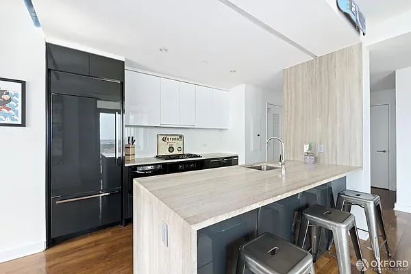 Rented by Oxford Property Group | media 52