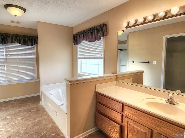 227 Park Stone Dr — Photo 9