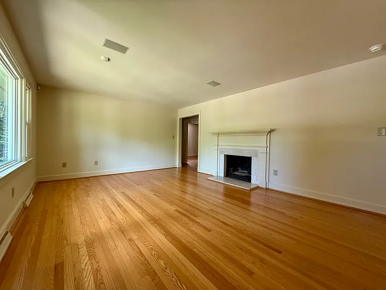 1614 Littlepage St — Photo 9