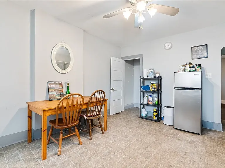 432 Antisbury St — Photo 17