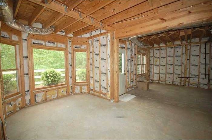 Full, Daylight Basement