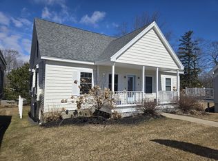 28 Lacosta Dr, Old Orchard Beach, ME 04064