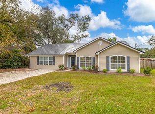 210 Glen Meadows Cir, Brunswick, GA 31523