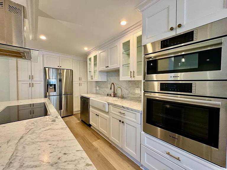 850 N Kings Rd #103 — Photo 6