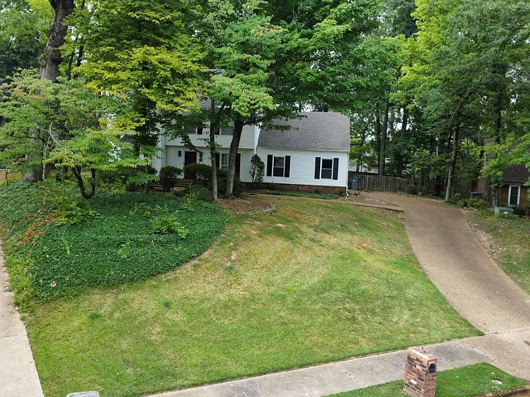 2509 Friars Pl — Photo 3