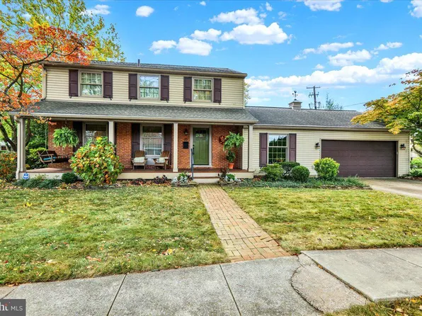 36 Lawndale Rd, Reading, PA 19610