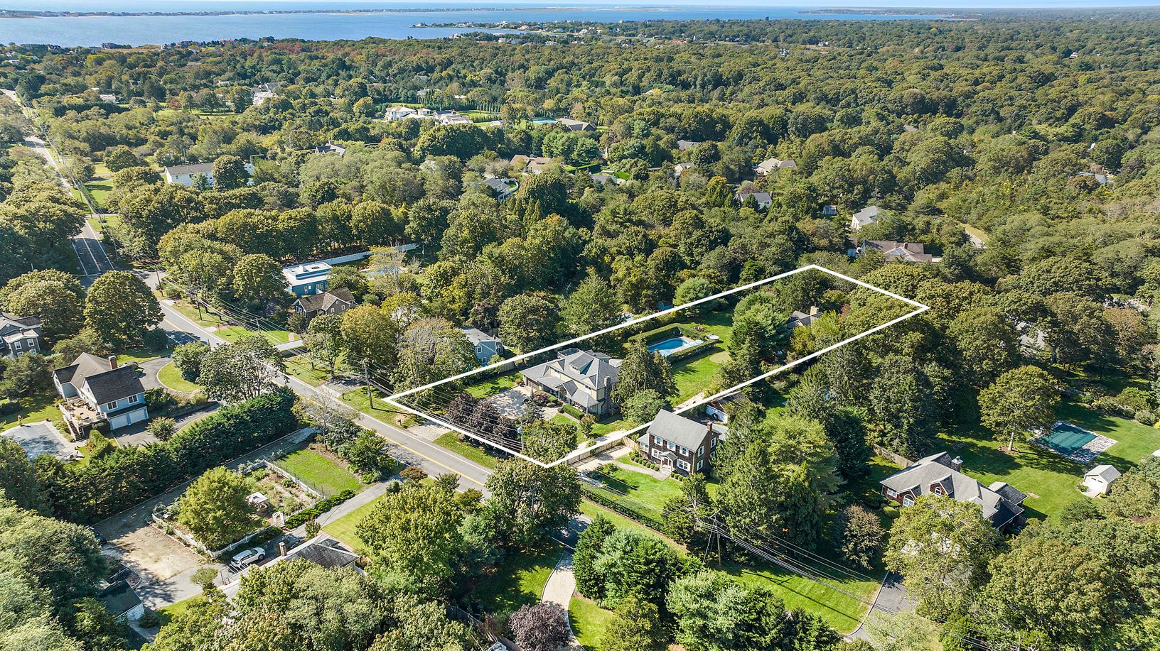 71 Tanners Neck Ln, Westhampton, NY 11977 Out East