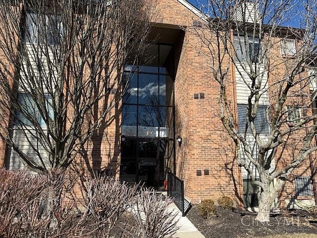 1st image of 5979 Meadowcreek Dr