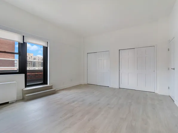 120 East 34th Street image 6 of 11