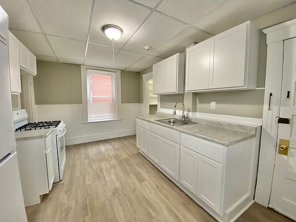 5th image of 19 Chapel St #1R