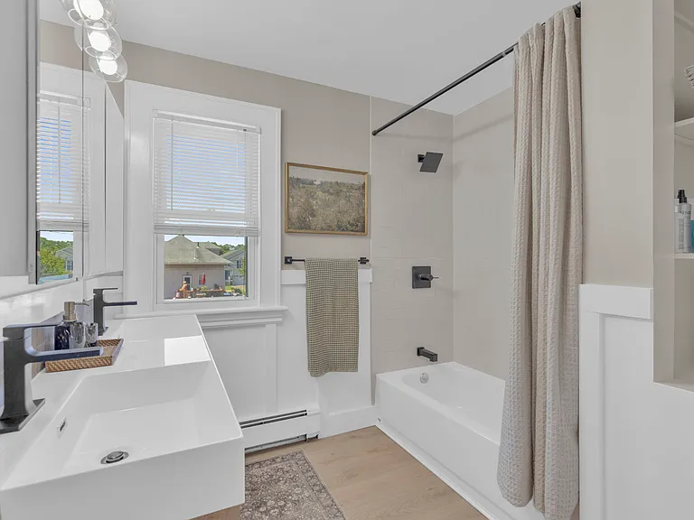 44 Hazelwood Ave — Photo 24