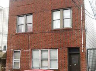 221 70th St, Guttenberg, NJ 07093