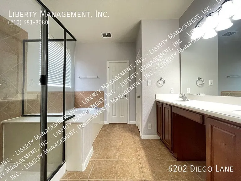 6202 Diego Ln — Photo 22