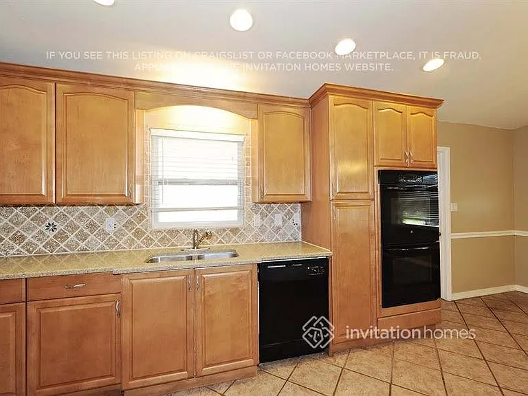 452 Hazelwood Rd — Photo 4