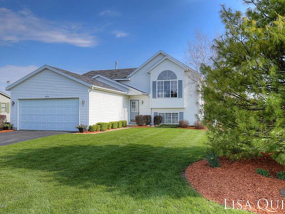 2nd image of 1825 Sunset Dr