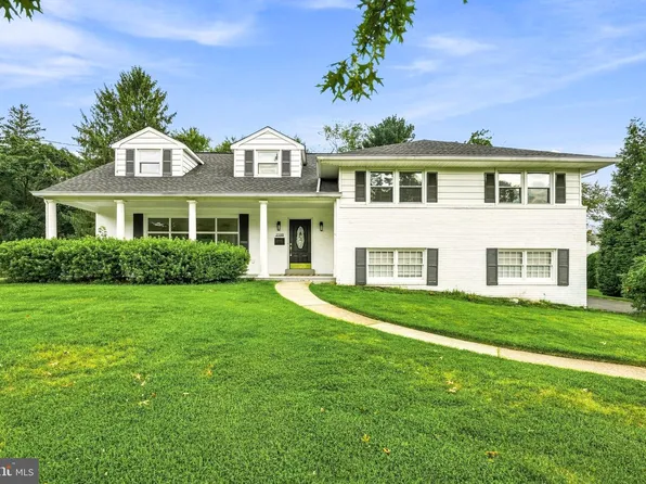 2500 Salem Dr, Cinnaminson, NJ 08077