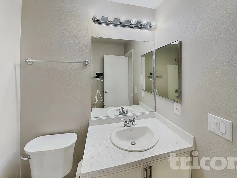 102 Health Aster Ct — Photo 8