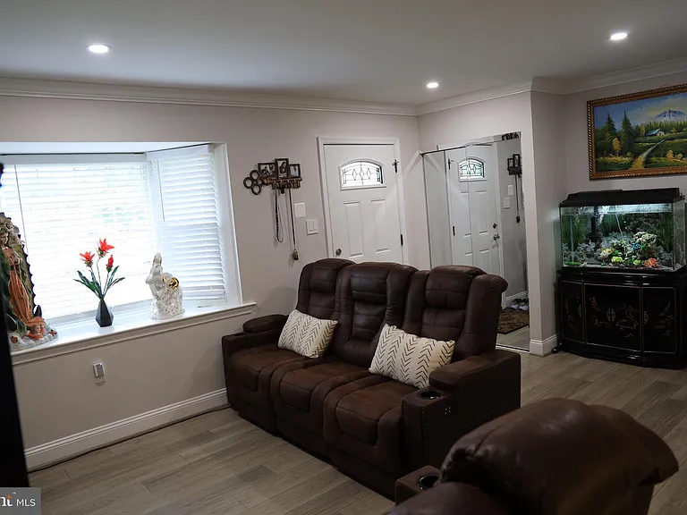 123 Cameron St — Photo 4