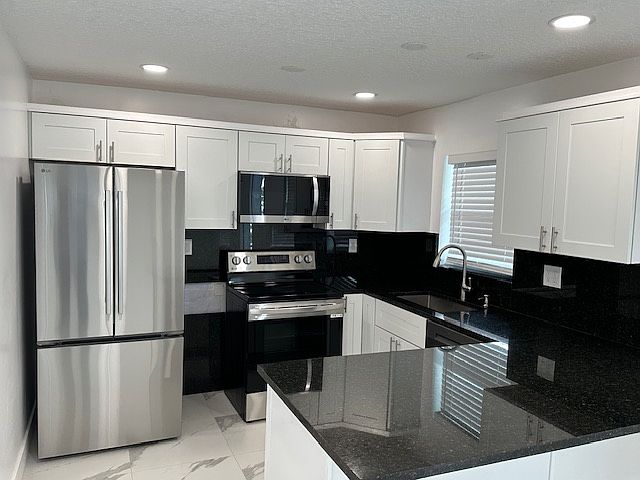 1st image of 712 Gotham Ct #B