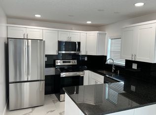 712 Gotham Ct #B, West Palm Beach, FL 33405