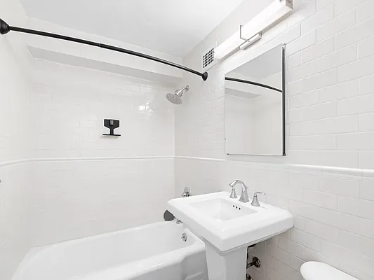 Rented by GoodRock Realty | media 6