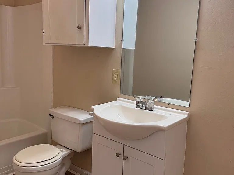 445 City View St — Photo 15