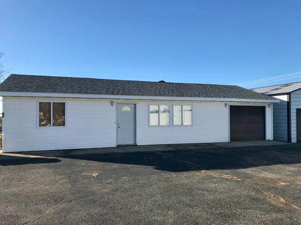 206 N West St, Dover, IL 61323