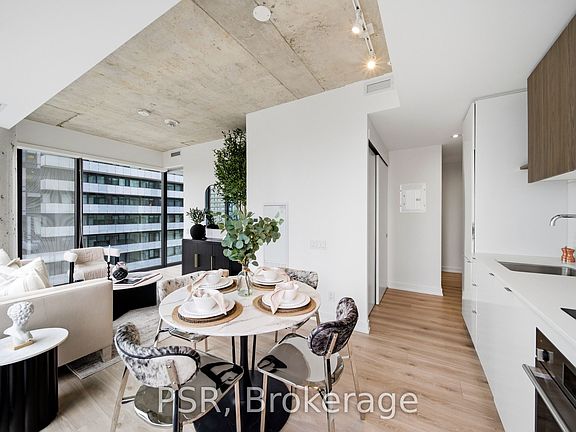 5th image of 161 Roehampton Ave #2005