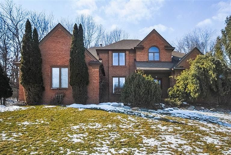 1st image of 2633 Pin Oak Dr
