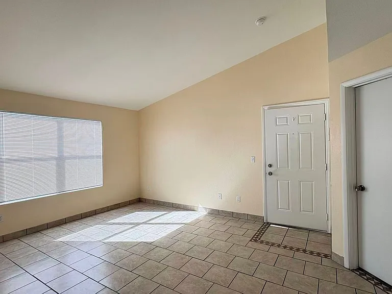 1150 N Buffalo Dr #2072 — Photo 8