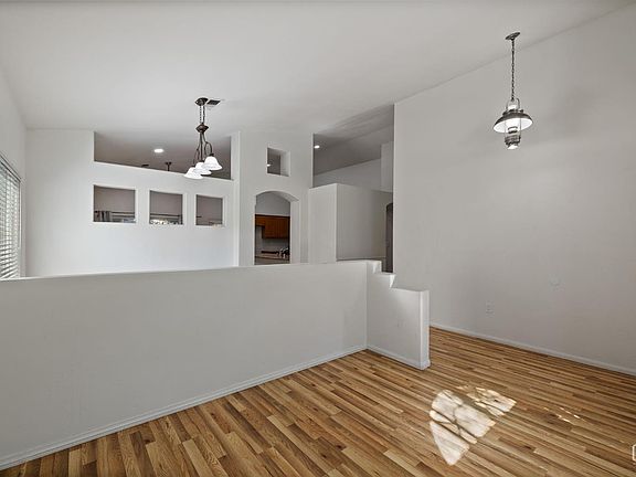 3rd image of 8918 Red River Ct