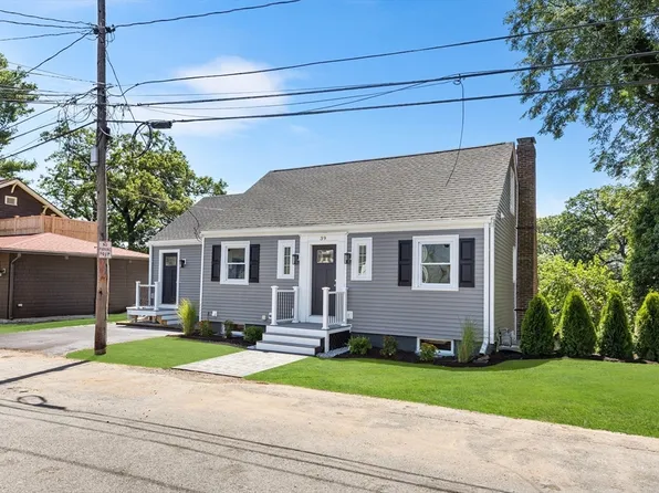 39 Raymond St, Framingham, MA 01702