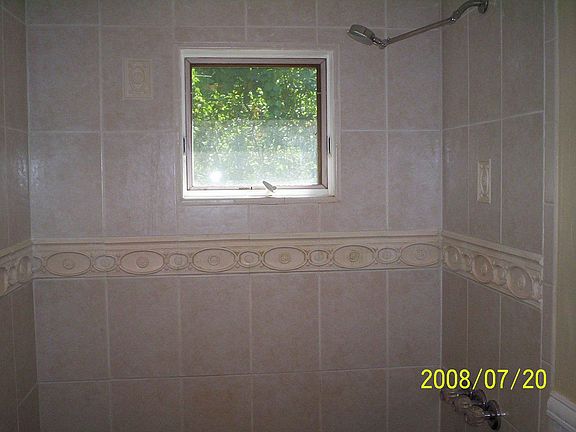 Beautiful tile tub surround