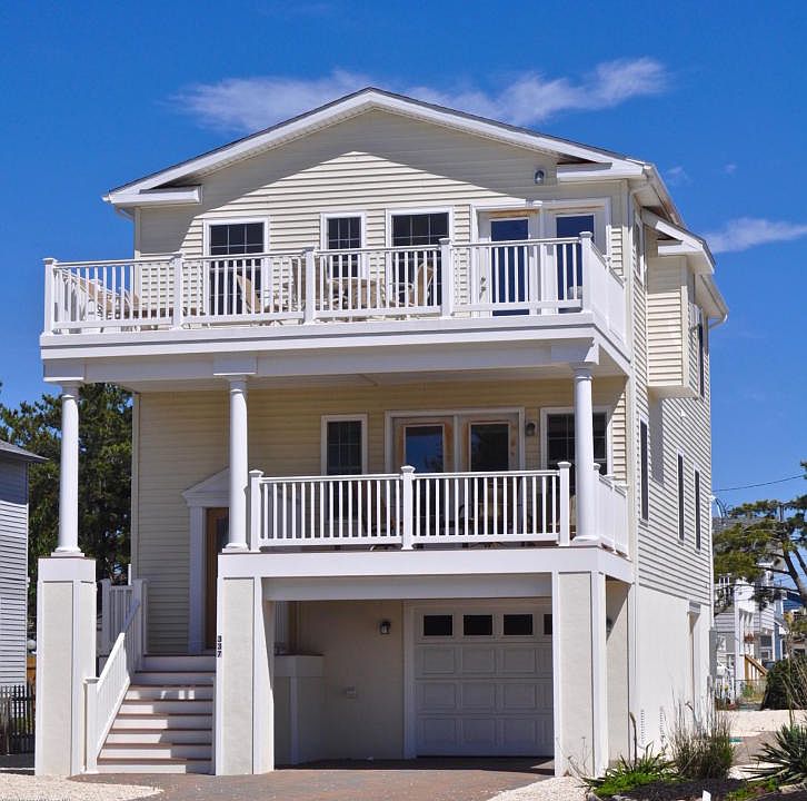 1st image of 337 Merivale Ave