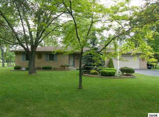 8187 N Saginaw St, New Lothrop, MI 48460