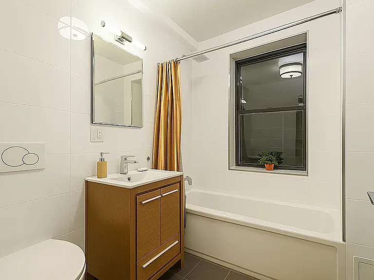 308 W 30th St #7A — Photo 3